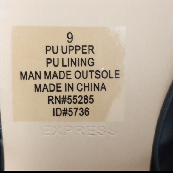 EXPRESS Bow Tie Slip Ons. SIZE 9 - Picture 3 of 3